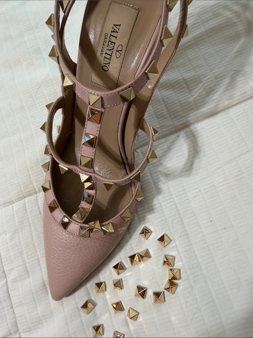 Rose Gold Pyramid Stud Embellishments Square Accent for VALENTINO ROCKSTUD